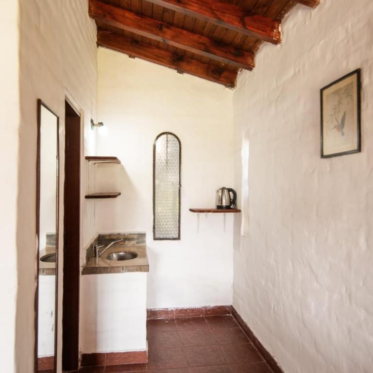 Cabañas a minutos del Dique los Alisos - Casa de 2 dormitorios - 2