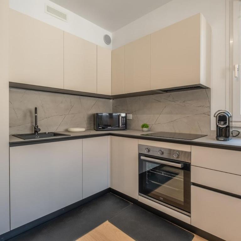 Amo Apartment- Design & Balcone -Residenza Alfieri - Two-Bedroom Apartment with Balcony - 41