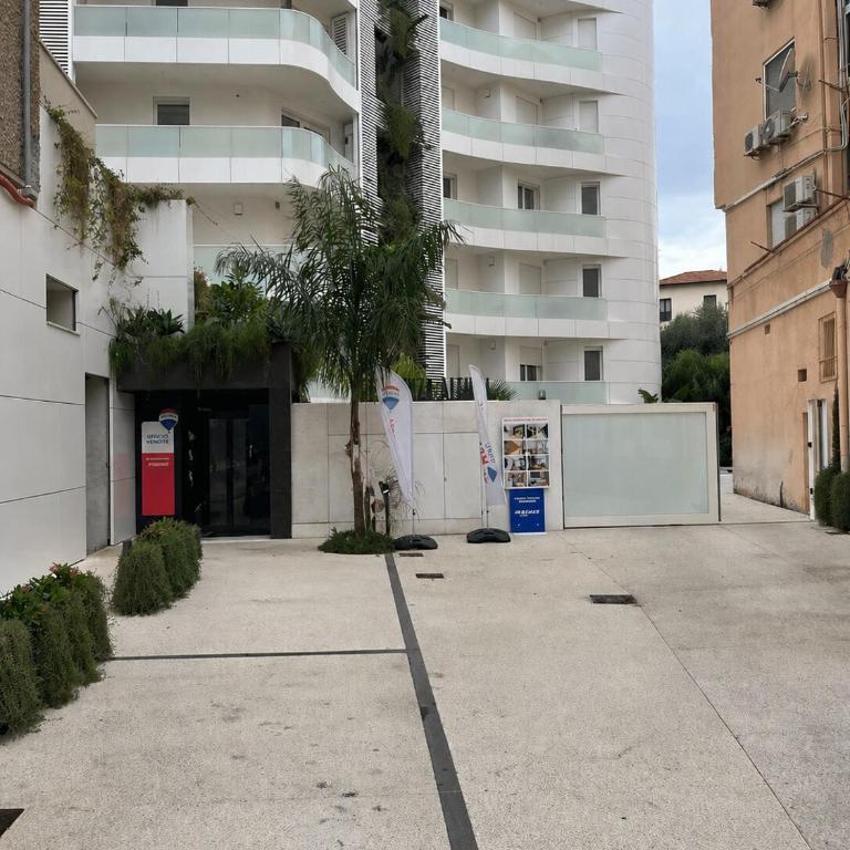 Amo Apartment- Design & Balcone -Residenza Alfieri - Two-Bedroom Apartment with Balcony - 50