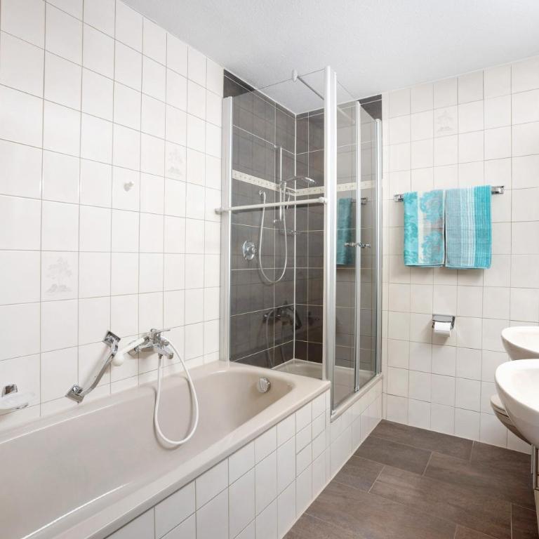 Haus Grüntensee - Superior Apartment mit 1 Schlafzimmer und Balkon - 14