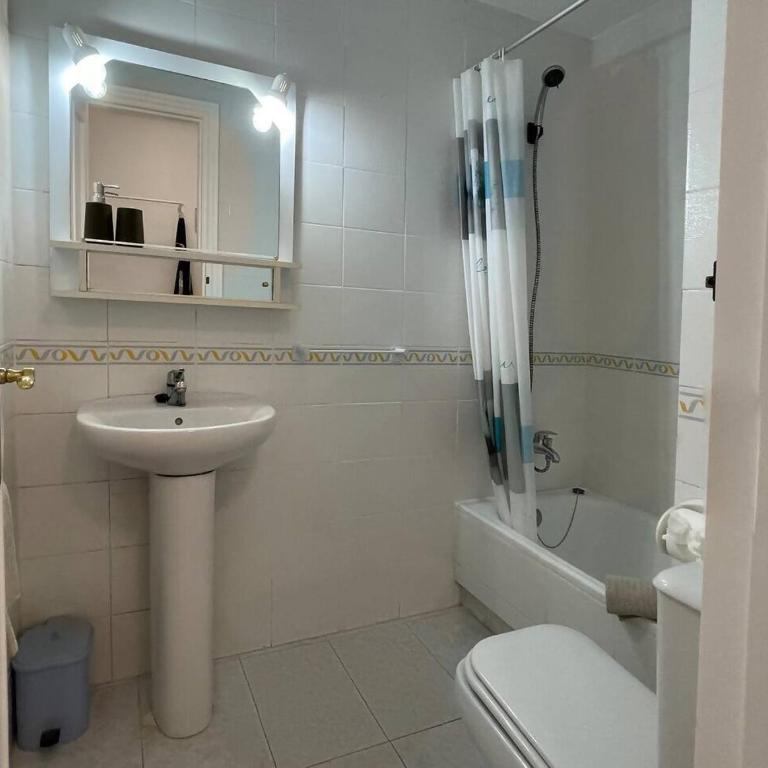 Oasis frente a mar y piscina - Apartamento de 2 dormitorios - 23
