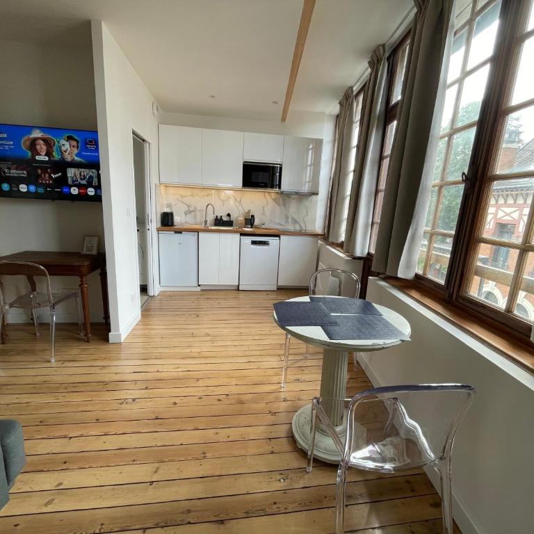 Appartements boutique dans un hôtel particulier rénové Centre & gare Parking privé Villa Vermillon Galerie - Apartamento Deluxe de 1 dormitorio - 5