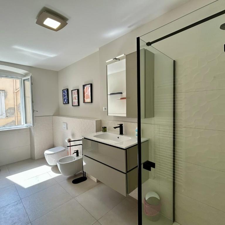 Nazario Sauro 20 - Appartamento con 3 Camere da Letto - 59
