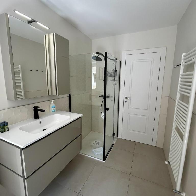 Nazario Sauro 20 - Appartamento con 3 Camere da Letto - 33