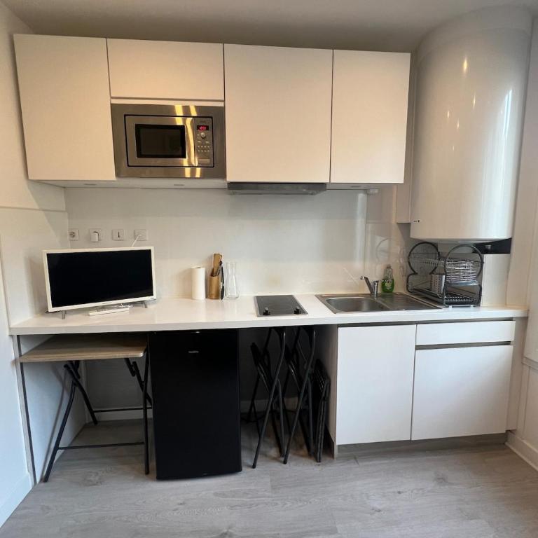 Magnifique studio refait à neuf confortable et pratique - One-Bedroom Apartment - 9