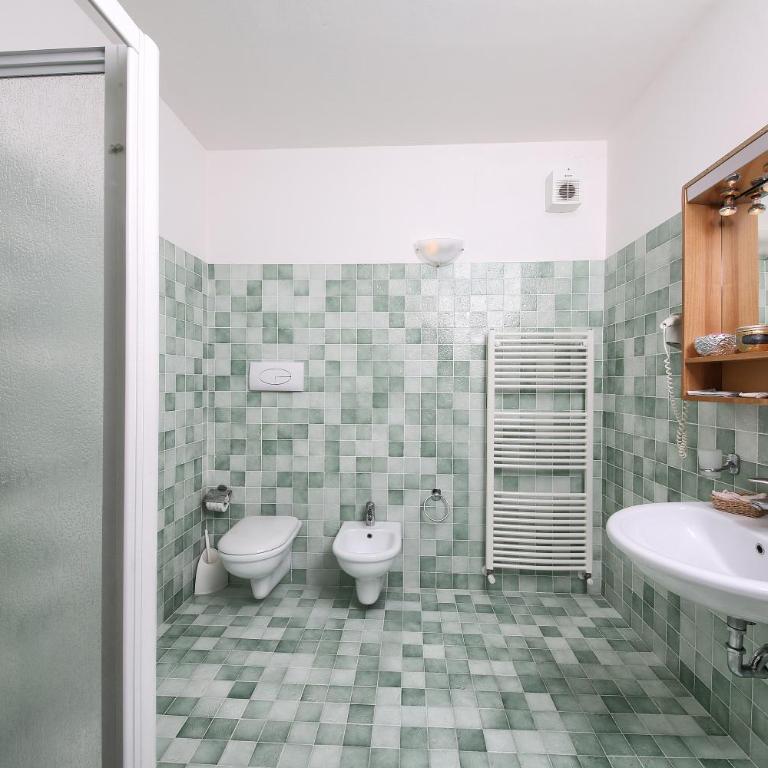Residence Borgo Dei Limoni - Appartamenti con Garage - Appartamento con 2 Camere da Letto e Vista Lago - 1