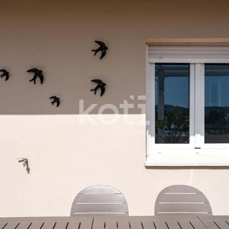 Terraza y Piscina - Koti Rentals - Ático Margarita - Apartamento de 3 dormitorios - 34