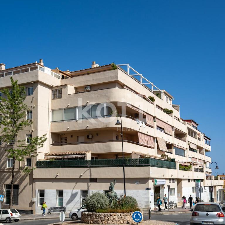 Terraza y Piscina - Koti Rentals - Ático Margarita - Apartamento de 3 dormitorios - 42