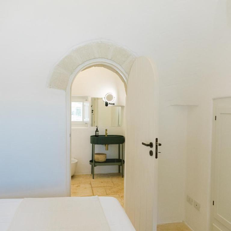 Valle d'Itria Private Pool - Trullo San Michele by Damastay - Three-Bedroom Apartment - 19