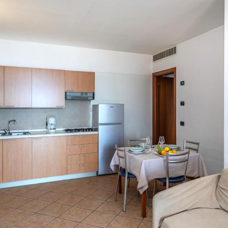 Residence Borgo Dei Limoni - Appartamenti con Garage - Appartamento con 1 Camera da Letto e Vista Lago - 3
