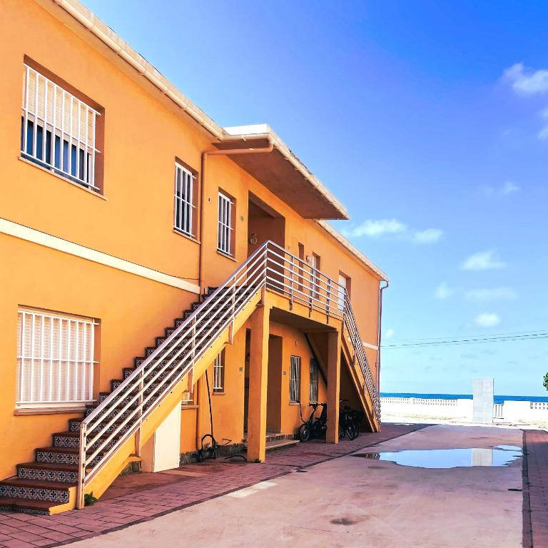Mediterráneo azul 1era linea de playa - Apartamento de 3 dormitorios con vistas al océano - 1