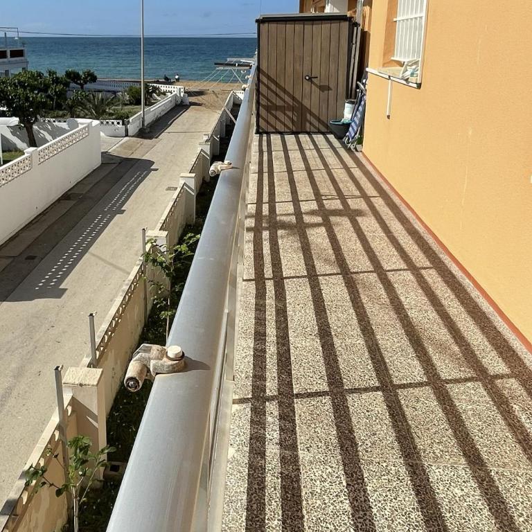 Mediterráneo azul 1era linea de playa - Apartamento de 3 dormitorios con vistas al océano - 23