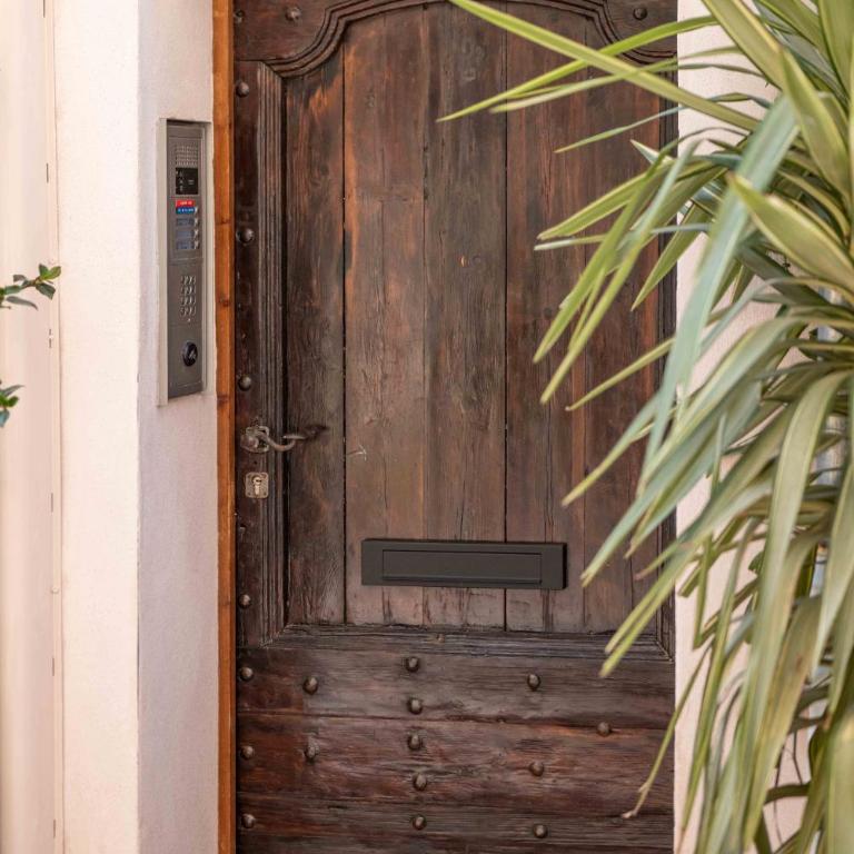 Les Petits Volets Appartements à 100m de la mer - Appartement avec Terrasse - 16