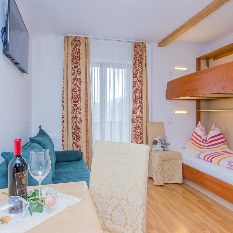 Hotel - Pension Ötzmooshof - Apartment mit 1 Schlafzimmer, Balkon und Bergblick - 3