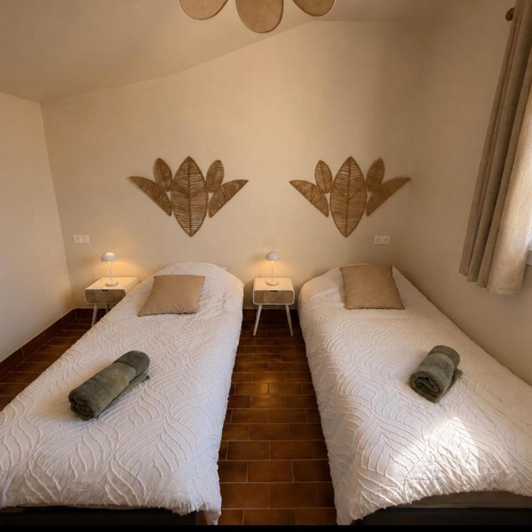 Casa Santa - charmante villa avec jardin - Maison 3 Chambres - 35