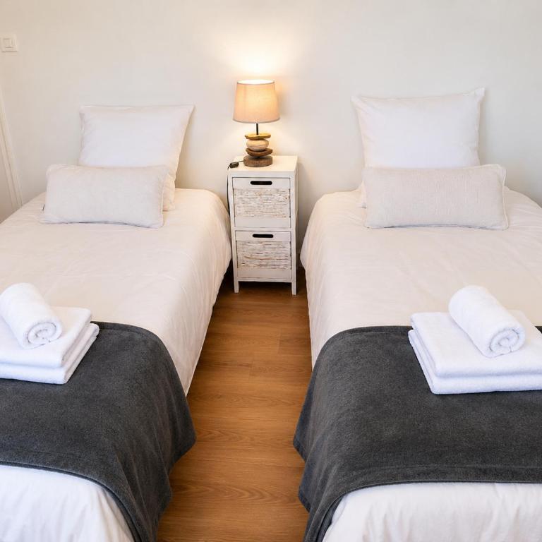 Vaste appartement avec vue sur le port de plaisance - Two-Bedroom Apartment - 3