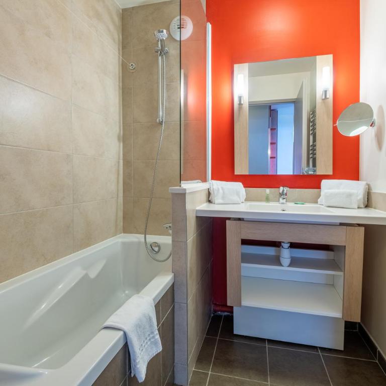 Résidence Pierre & Vacances Atria-Crozats - Appartement 2 Chambres avec Balcon - Vue sur Montagne (6 Personnes) - 3