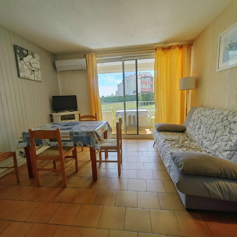 Charmant T2 climatisé avec piscine et parking à 20m de la mer, pour 5 pers - FR-1-607-100 - Appartement (5 Adultes) - 28