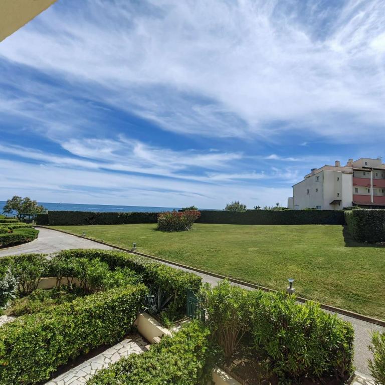 Charmant T2 climatisé avec piscine et parking à 20m de la mer, pour 5 pers - FR-1-607-100 - Appartement (5 Adultes) - 33