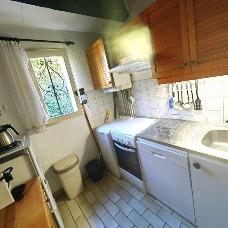Villa Mitoyenne Calme avec Piscine, Clim et Parking pour 4 Pers. - FR-1-607-179 - Villa - 16