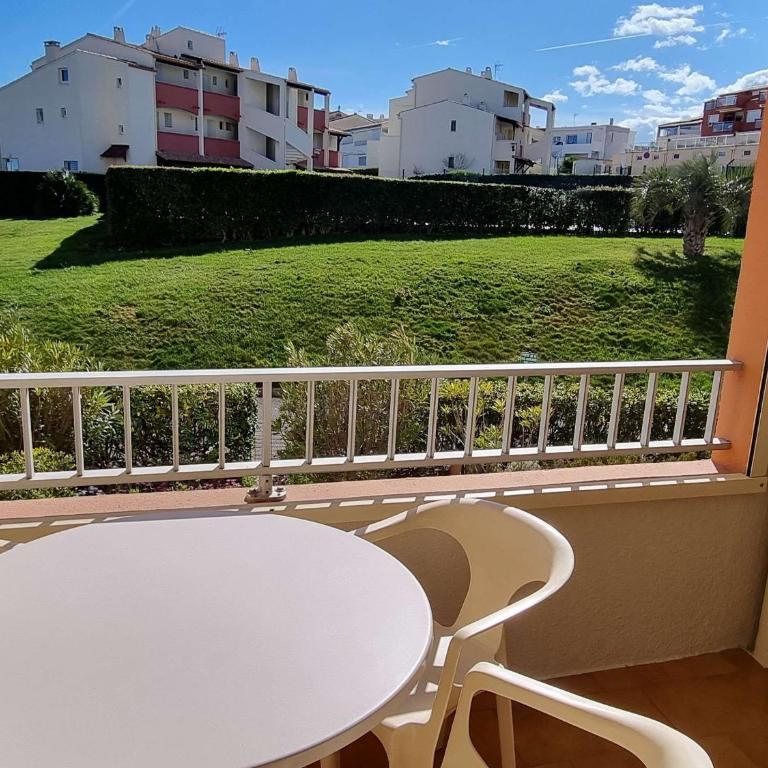 Studio cabine spacieux avec piscine, proche plage - FR-1-607-81 - Studio - 30
