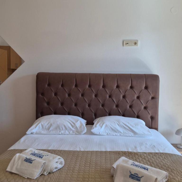 Apartments Fortuna - One-Bedroom Apartment with Garden - 14