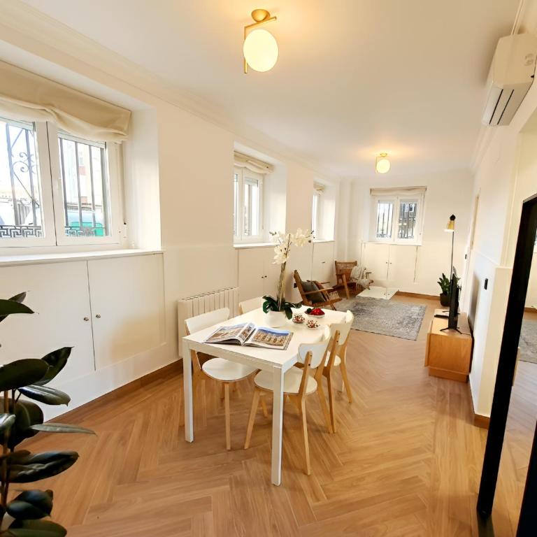 Madrid Río Suites - Apartment - 10