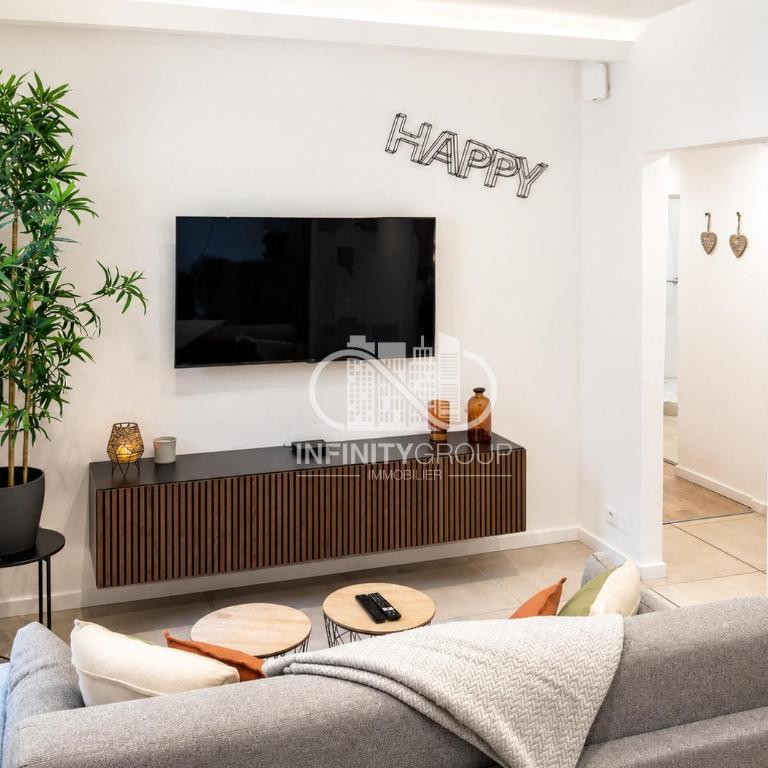 Appartement cosy au cœur de la vieille ville d’Antibes - Three-Bedroom Apartment - 1