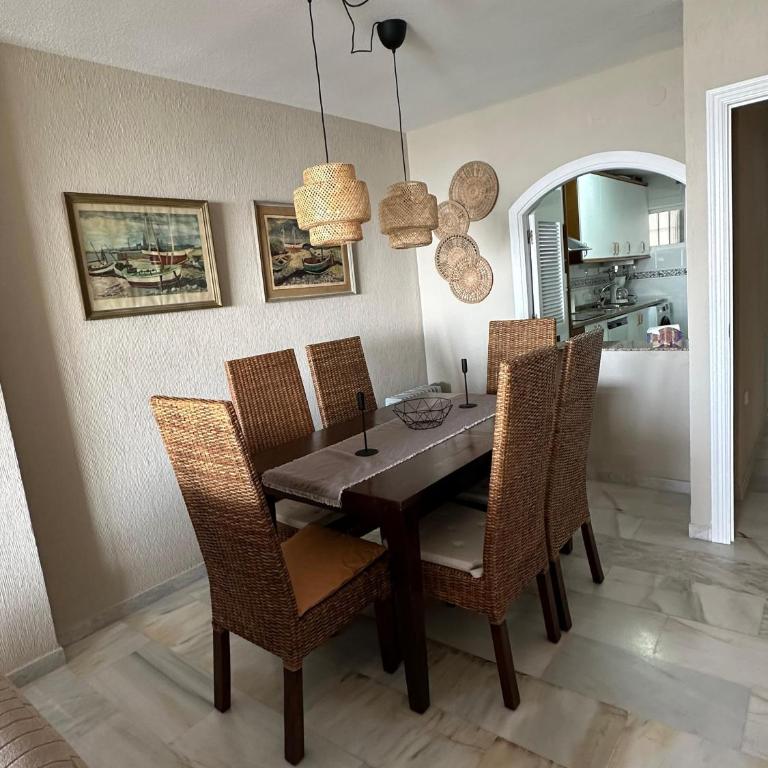 Sevillanos - Apartamento Deluxe de 2 dormitorios con vistas al mar - 5
