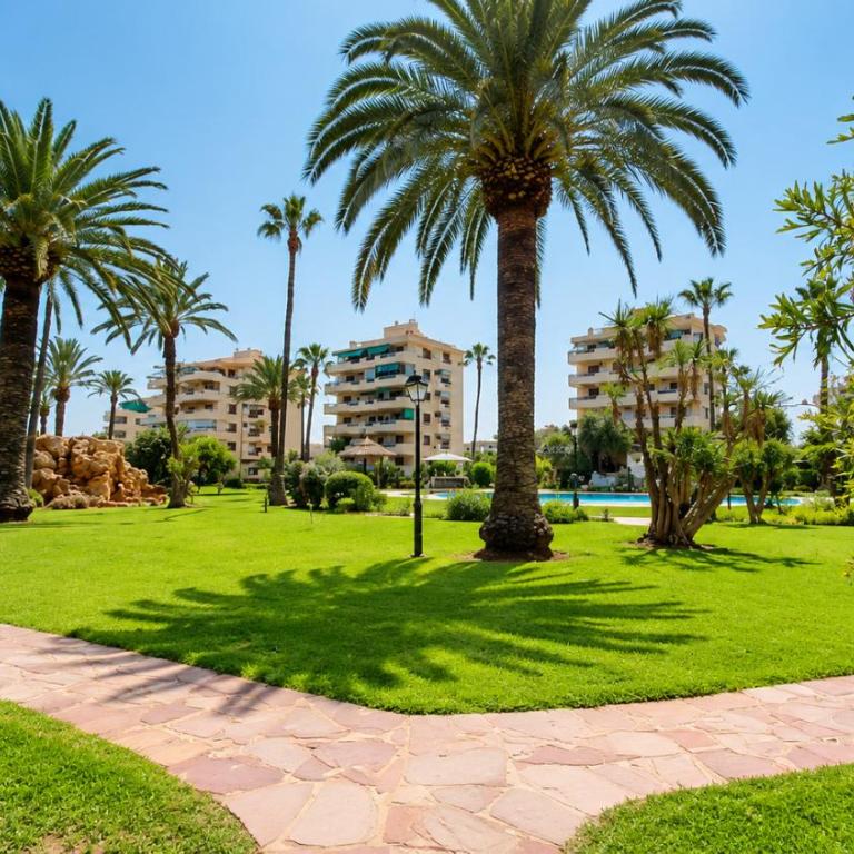 Apartamento Duna en Dénia, Urb Playa Grande, con vistas al jardín, piscina y acceso directo a la playa by Family Homes - Apartamento de 3 dormitorios - 29