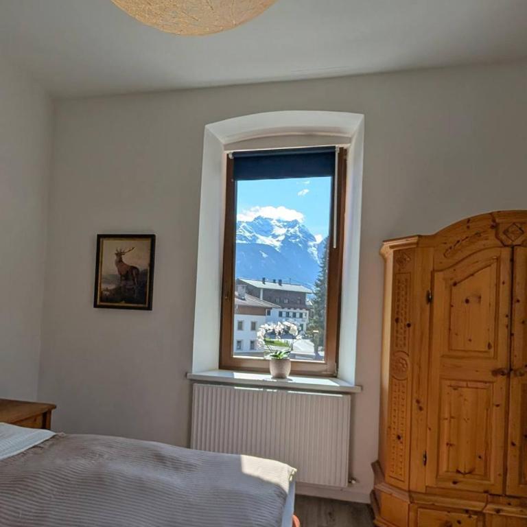 City Center Rooms - Doppelzimmer mit Balkon - 1