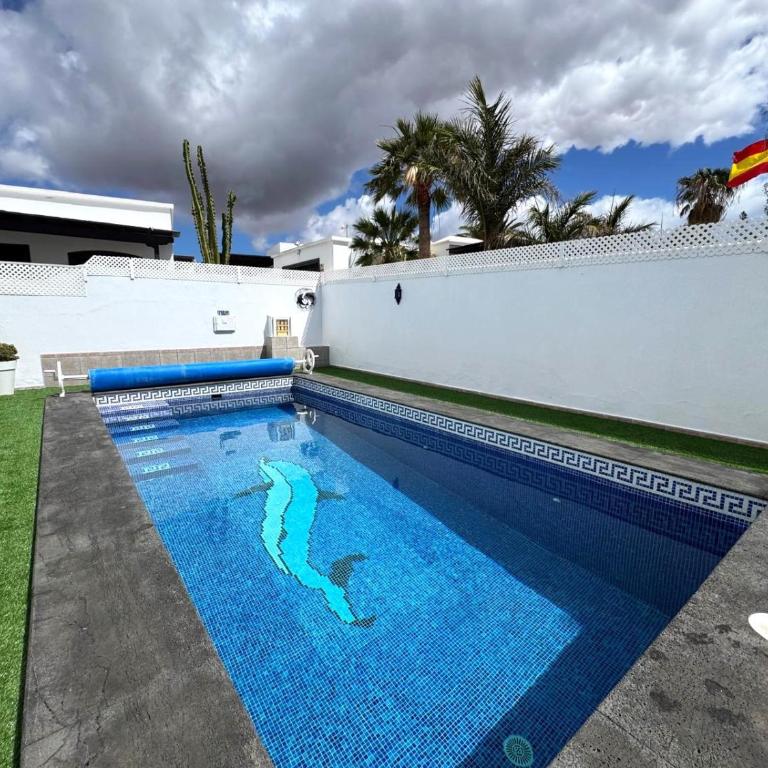Villa Victoria just 150 metres from Playa Bastian Costa Teguise - Four-Bedroom Vacation Home - 74