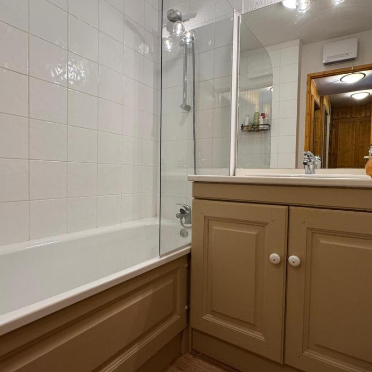 Le refuge du pécheur d'étoiles-Sybelles-piscine-sauna - Appartement 2 Chambres - 12