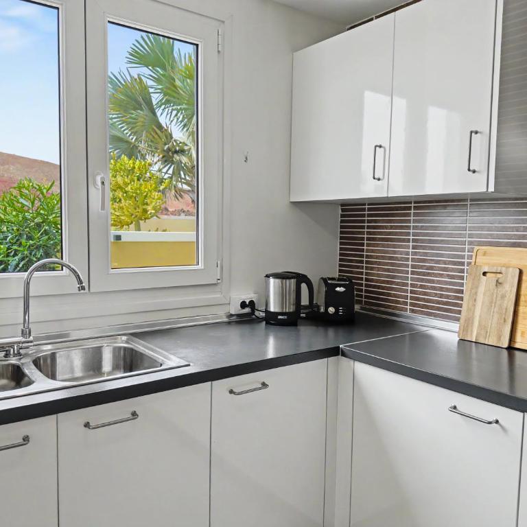 Villa Solymar - Private heated pool & Fiber-Optic WiFi - Villa with Private Pool - 33