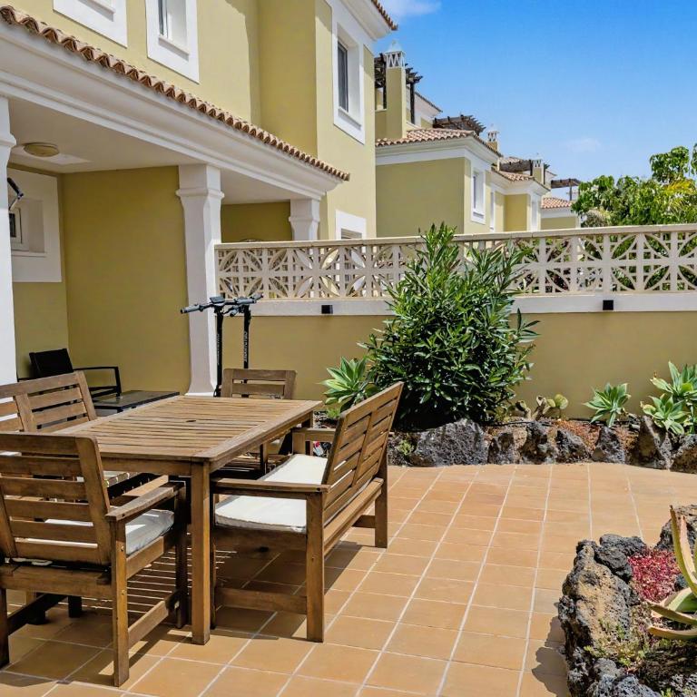 Villa Solymar - Private heated pool & Fiber-Optic WiFi - Villa with Private Pool - 39