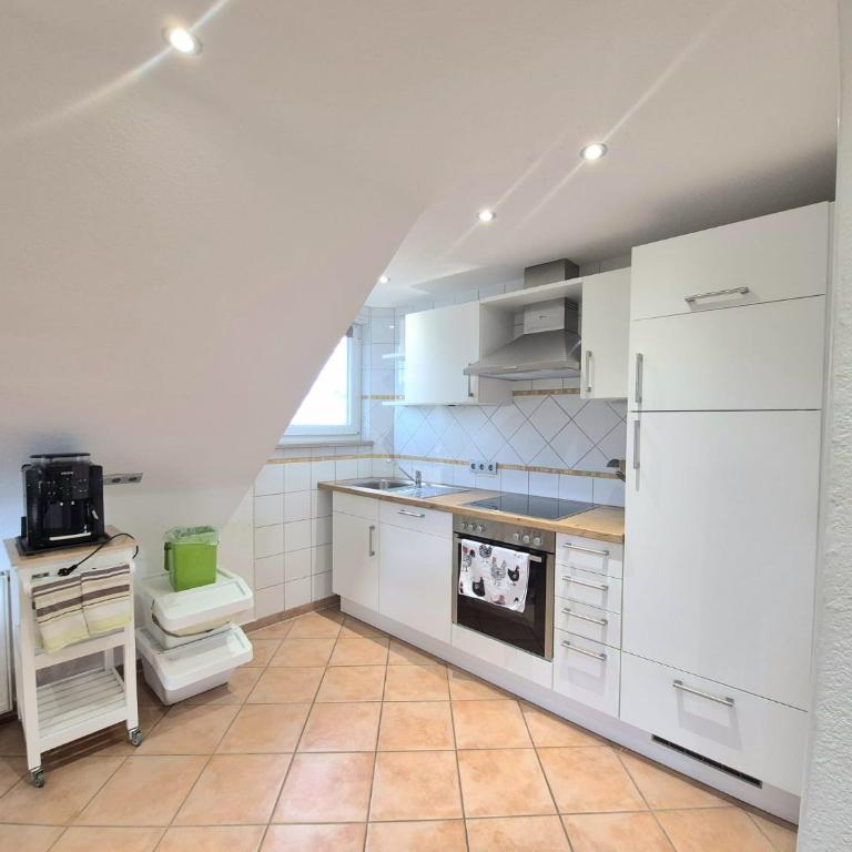 Ferienwohnungen Tanja Schoch - Two-Bedroom Apartment with Balcony and Terrace - 16
