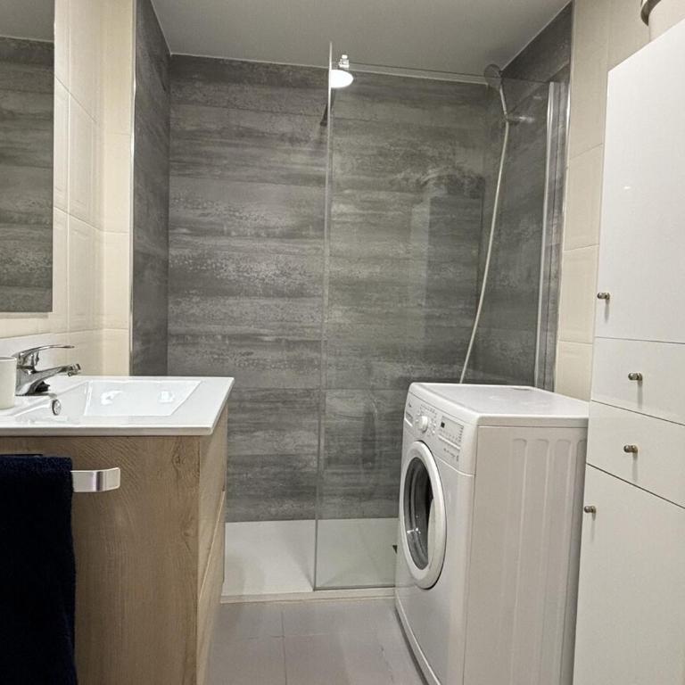 Beach & relax - Two-Bedroom Apartment - 26