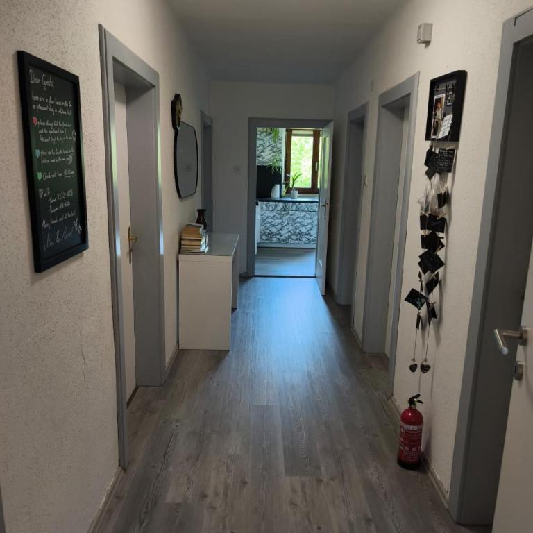Modern Flat in Quaint Residence with Idyllic Garden - Apartment mit 3 Schlafzimmern - 7