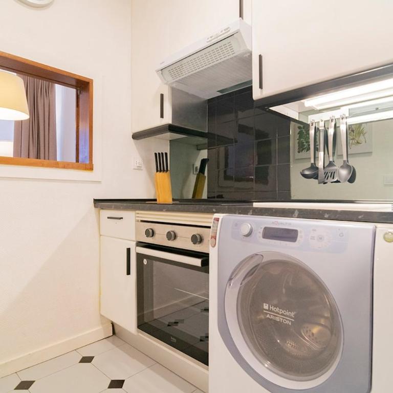 Rayos de Sol en el Corazón de Madrid - Apartamento de 1 dormitorio con vistas a la ciudad - 28