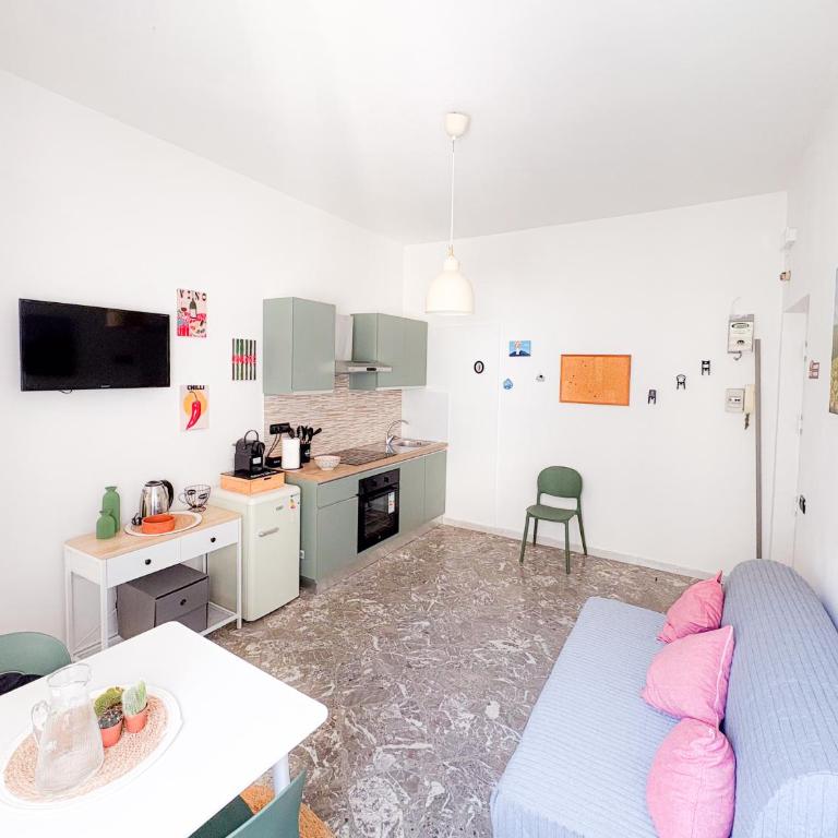 La Scaletta 103 Plebiscito & Metro in 1 min - Appartamento con 1 Camera da Letto - 1