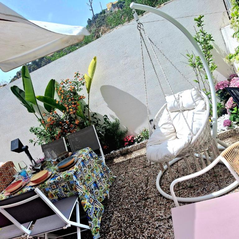 Il giardino delle magnolie - Appartamento con 2 Camere da Letto - 1