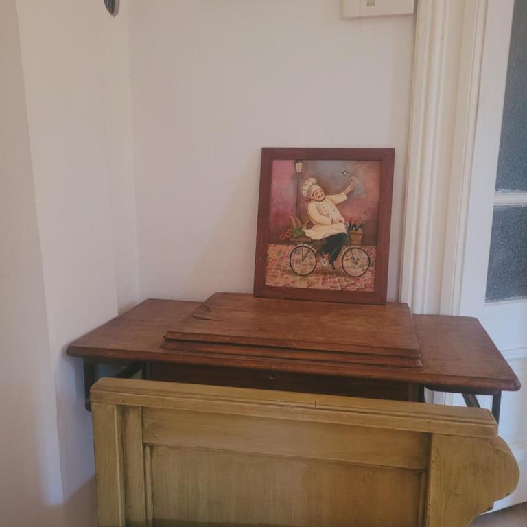 Casa quinta con gran parque, pileta y parrilla a 15 min del aeropuerto - Casa con 1 dormitorio - 35