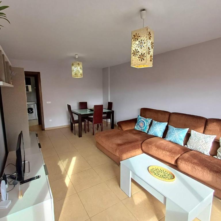 Apartamento Ático Emilia - Two-Bedroom Apartment with Balcony and Terrace - 8