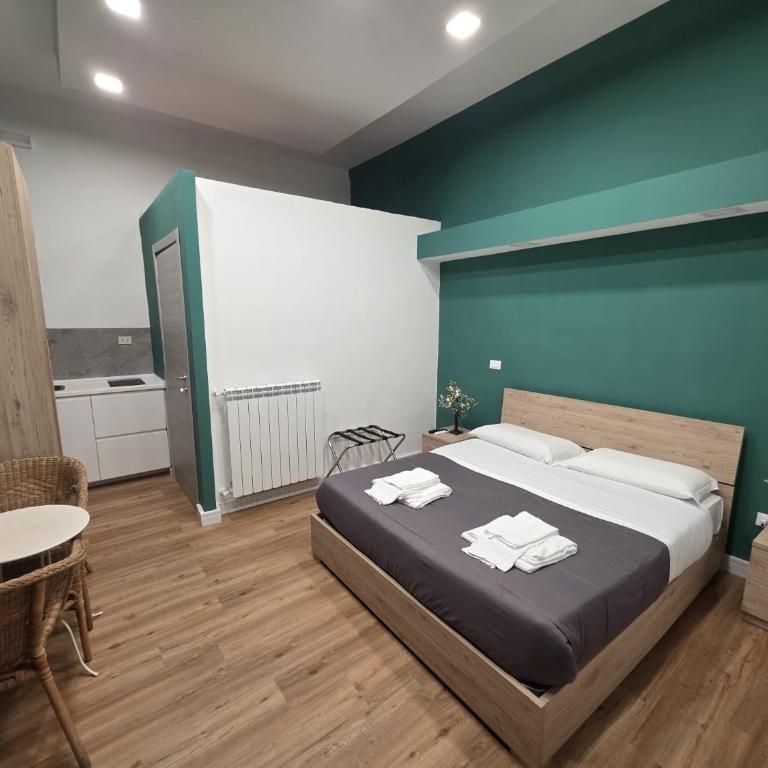 Vanzi Rooms - Superior Double Room - 2