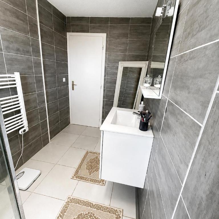 Escapade à deux- Plage à 500 m-Terrasse-Parking privé - Appartement 1 Chambre - 13