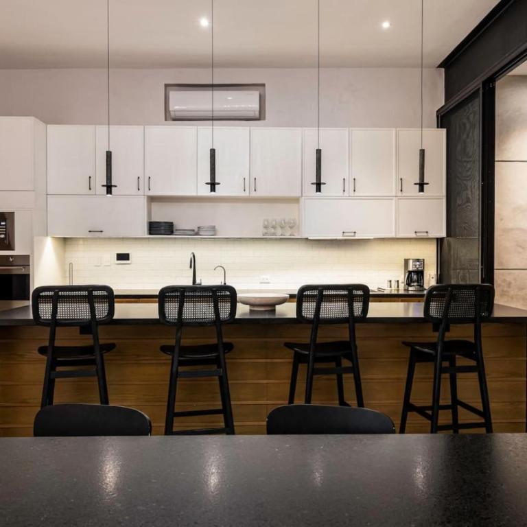 Nymeria Luxurius family deisgn home in Mejorada - Four-Bedroom Vacation Home - 5