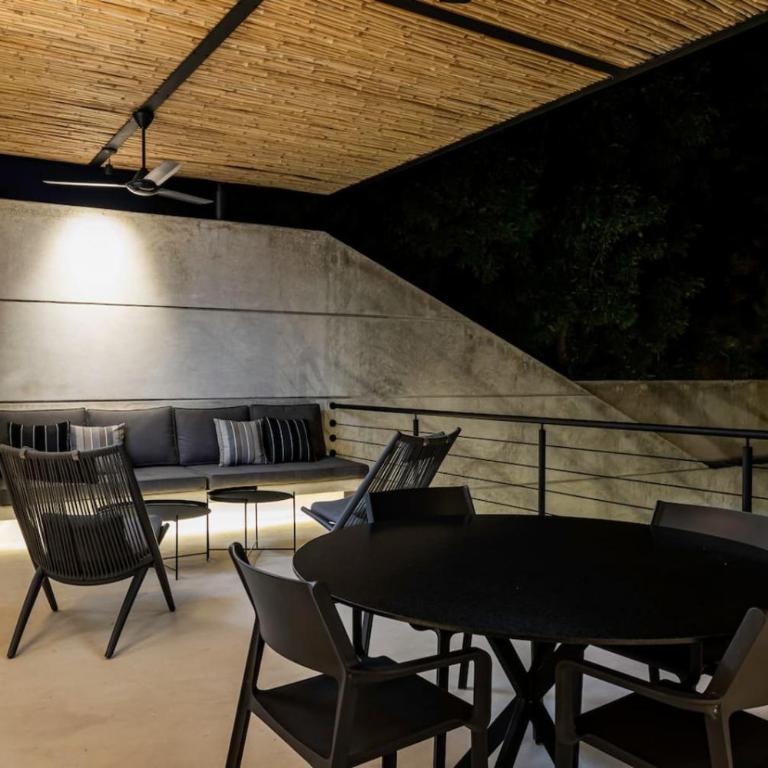 Nymeria Luxurius family deisgn home in Mejorada - Four-Bedroom Vacation Home - 16