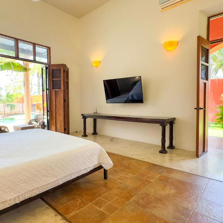 Family 3 bdrm Hacienda House in Centro - Three-Bedroom Vacation Home - 30