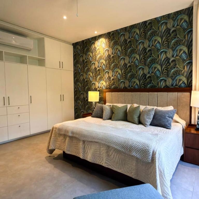 Casa Naranjas Design home with Pool and Jacuzzi - Two-Bedroom House - 8