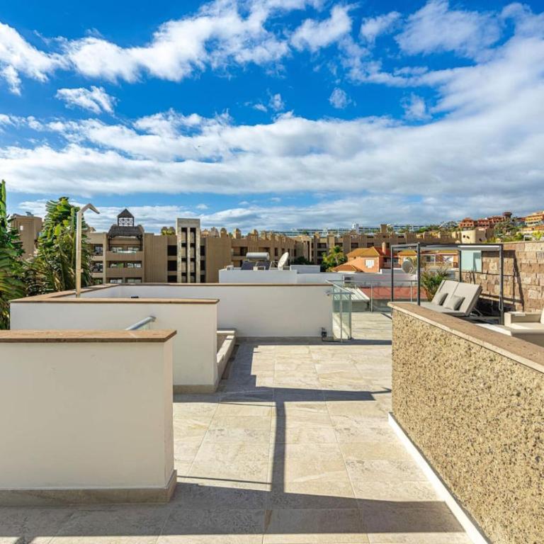Prime location 5-bedroom villa, Playa Del Duque - Casa - 52